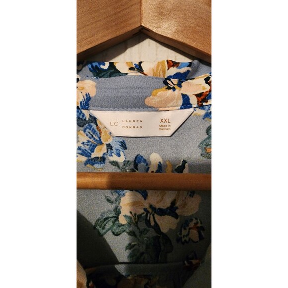 LC Lauren Conrad Button Down Long Sleeve Blouse Woman's XXL Floral Blue Flowy - Picture 4 of 6